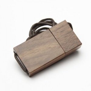 8 GB USB Stick aus Holz 