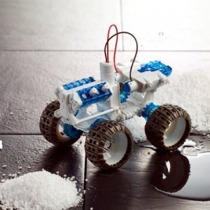 Playtastic Experimentierbausatz für Monstertruck mit Salzwasserantrieb
