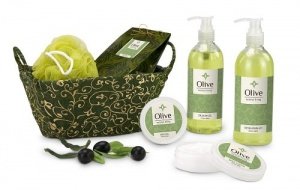 Wellness Set "Olivenkorb" - Duschgel und Schaumbad, Bodylotion und Körperpeeling, Badesalz, Mesh-Sc