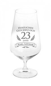 Bierglas mit hochwertiger Gravur - Personalisiert mit Wunschnamen und Alter - Höhe: ca. 17 cm - Fü