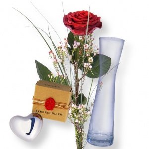 1 rote Rose und Glasvase und Klangherz