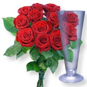 12 rote Rosen und Glasvase