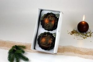 2 Christbaumkugeln Nougat mit Dekor Ø 10