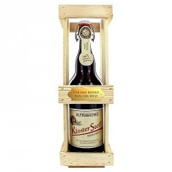 2 Liter Bierflasche im Holzrahmen