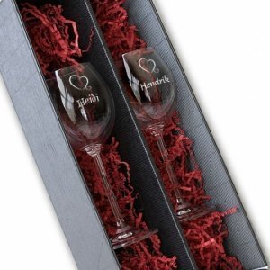 2 Rotweingläser in Geschenkverpackung