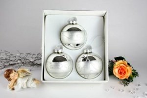 3 Christbaumkugeln silber mit Dekor Ø 8c