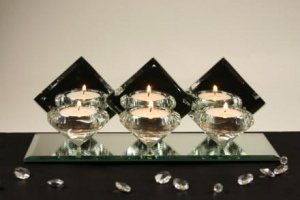3 Teelichthalter auf Spiegel
