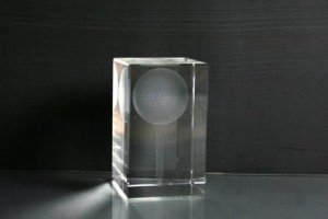 3D-Laserwürfel Golfball mit Tee