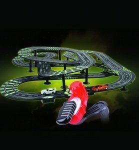 Autorennbahn mit Kurbelantrieb