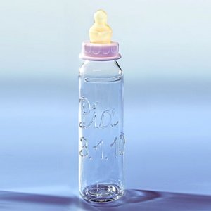 Babyflasche als Spardose mit Babys Namen