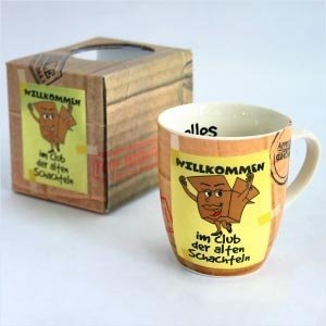 Becher mit Spruch *Alte Schachtel*