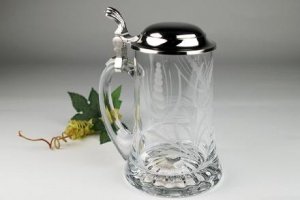 Bierkrug mit Zinndeckel
