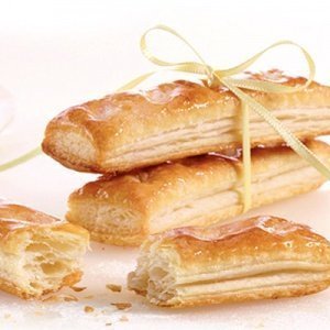 Blätterteigstangen mit Butter