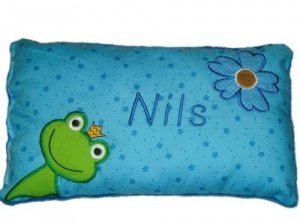 Blaues Schmusekissen mit Namen bestickt