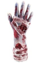 Blutige abgetrennte Hand wackelnd