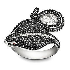 Bond Queen Cobra Ring