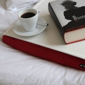 Bosign LAP TRAY Kissentablett weiß-rot