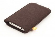 Burning Love Feltpouch iPhone 5 5S Braun