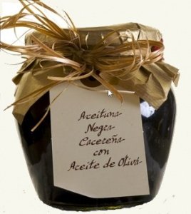 Cacereña Oliven in nativem Olivenöl extr