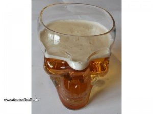 Das 1,5 Liter große Totenkopf Cocktail / Bier Glas