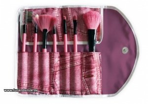 Das Make-up Set mit Jeans-Look Tasche pi