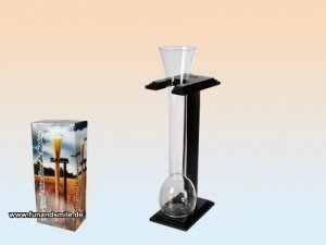 Das kleine 0,71L Yard Glas im Holzstände