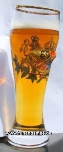 Das originelle und schiefe Weizenbiergla