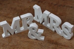 Dekoration aus Holz, Mr & Mrs