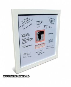Der Bilderrahmen mit Platz für Widmungen