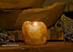 Der Teelichthalter Nature aus Salzkrista