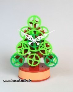 Der außergewöhnliche Weihnachtsbaum als Uhr