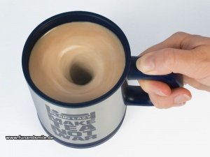 Der selbst umrührende Thermobecher