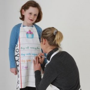 DIY Bemalbare Schürze für Kind