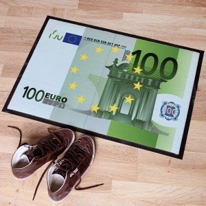 Die 100 Euro Fussmatte der Hingucker vor