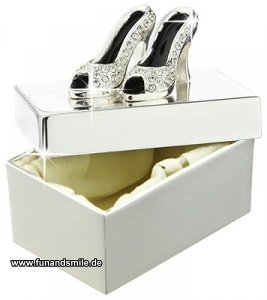 Die versilberte Schmuckdose mit schwarze