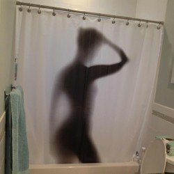 Duschvorhang Schatten der Frau