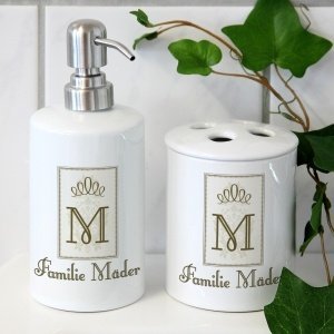 Edles Badset mit Name und Initiale in br