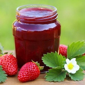 Erdbeer Konfitüre Confettura di Fragole 