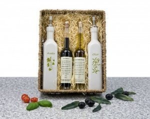 Essig-Ölspender im Korb