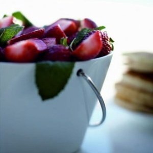 Eva Solo Schüssel mit Griff 1L weiß