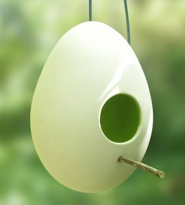 FUTTER-EI AUS PORZELLAN