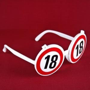 Gag-Sonnenbrille zur Volljährigkeit