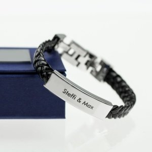 Geflochtenes Lederarmband mit Gravur