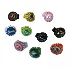 Geknüpfte Ringe mit Kronkorkenmotiv