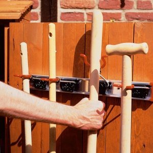 Geräteschiene f. Gartenschrank (Abb. 3)