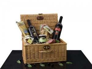 Geschenkset: 1 Weidenkorb mit 1 Auswahl italienischer Feinkost-Spezialitäten incl. 2 Fl. Rotwein