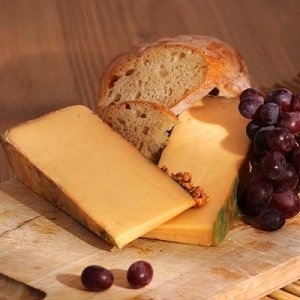 gereifter Fontina Valdostana D.O.P. Aost