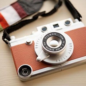 Gizmon Retro Schutzhülle für iPhone 4/4S