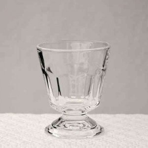 Glas auf Fuß, Lisbeth Dahl