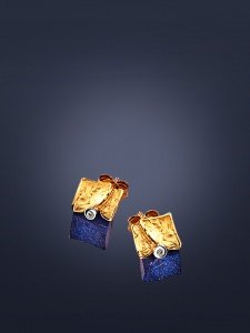 Gold-Ohrstecker, mit Lapislazuli und Dia